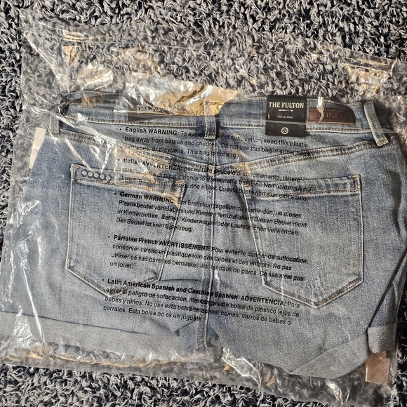 NEW Blank NYC The Fulton Roll up Short in Moon Child size 28 - Picture 9 of 10